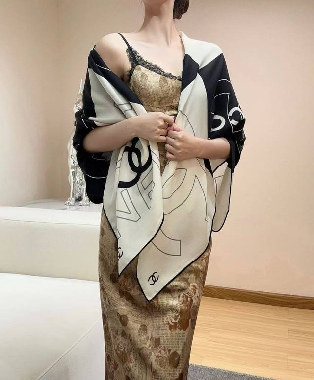 New Arrivals: Chanel 25th Fall/Winter New Velvet Chanel 25S Autumn 140 Top-Grad