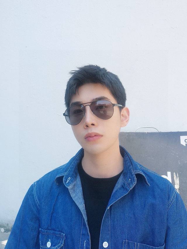 Gucci's new 2025 Spring/Summer ultra-light, screwless, and indestructible couple