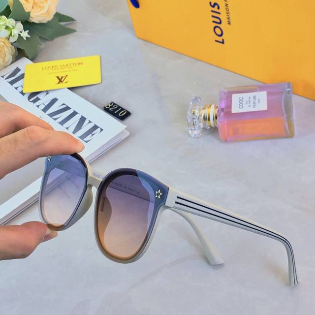 Louis Vuitto*2025 new sunglasses for women, European and American fashion trend,