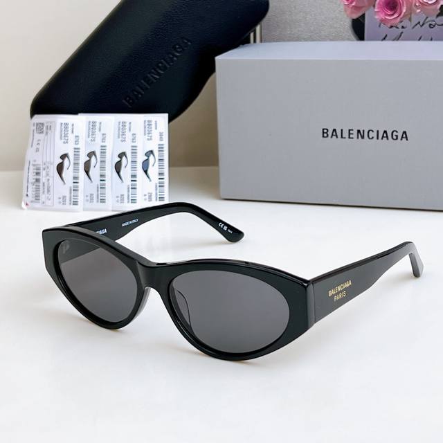 Balenciaga Mod: Bb0367 Size: 60 ports 17-145