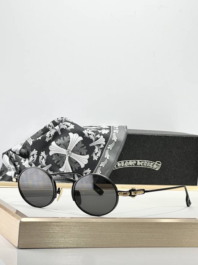 Chromehearts Chromehearts Mod: Honeydippe Dsize:48-23-144