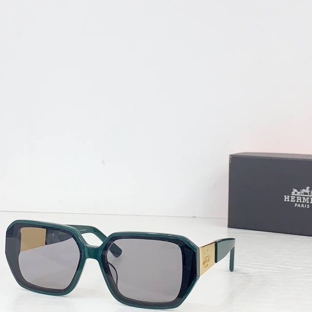 Herme* Model: 9710 Size: 55 ports 20-145