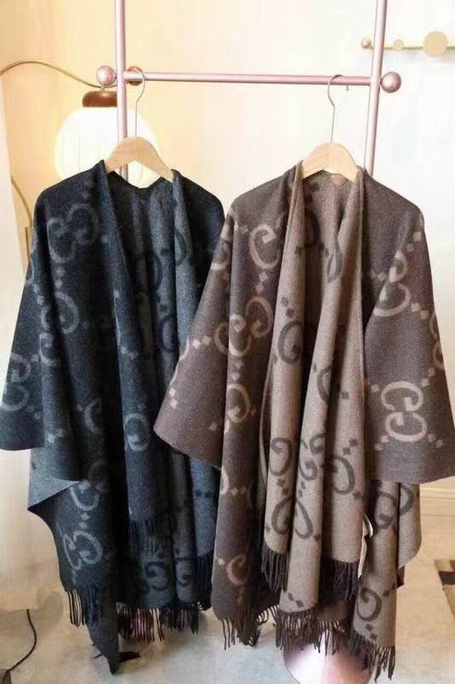 Brown cape, Gucci Double-sided Super Double G cashmere cape new The Super Doubl
