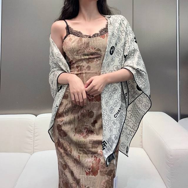 Chanel Classic camellia elegant Coco style, Chanel's latest diamond quilted velv