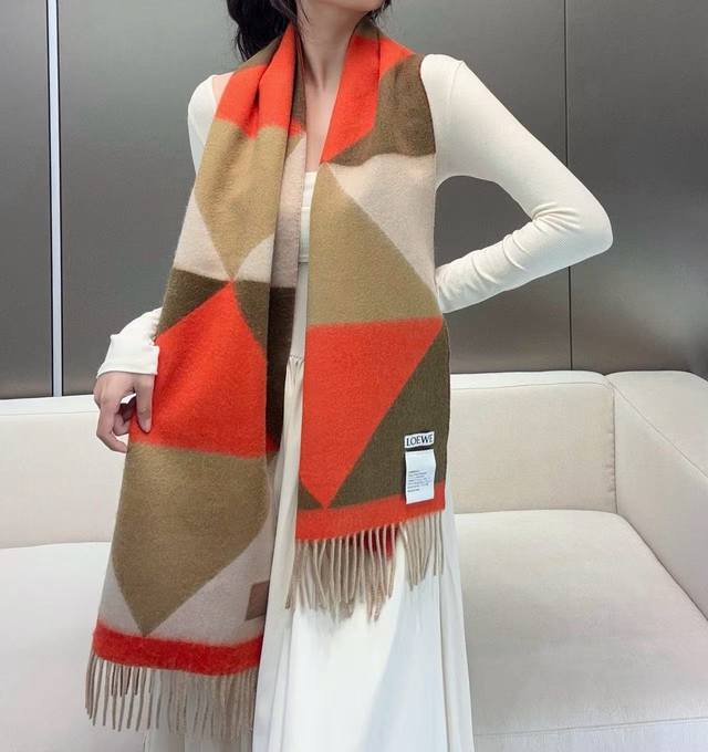 New Loewe. I was lucky enough to get my hands on this brand's products. They're