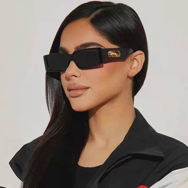 Cartier Cartier 2025 new European and American small frame sunglasses retro squ