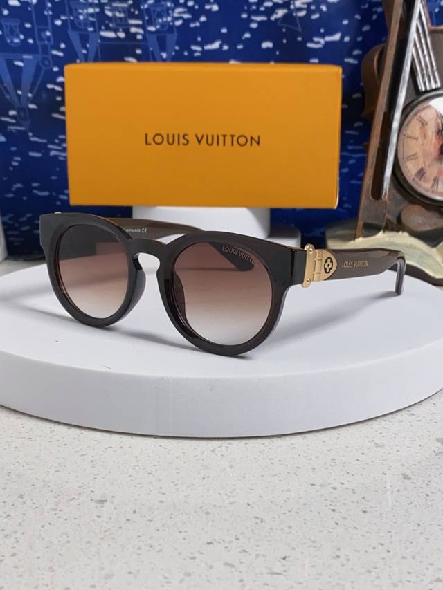 Louisvuitton 2025 new round frame retro polarized sunglasses trendy men and wome