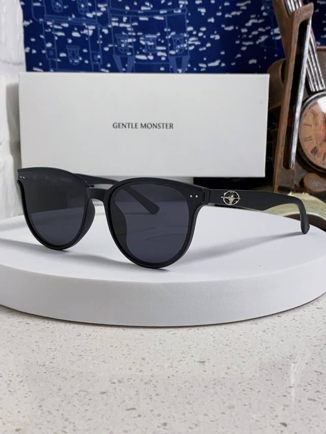 Gentle Moster Gm 2025 new round frame sunglasses for women, high-end sun protect