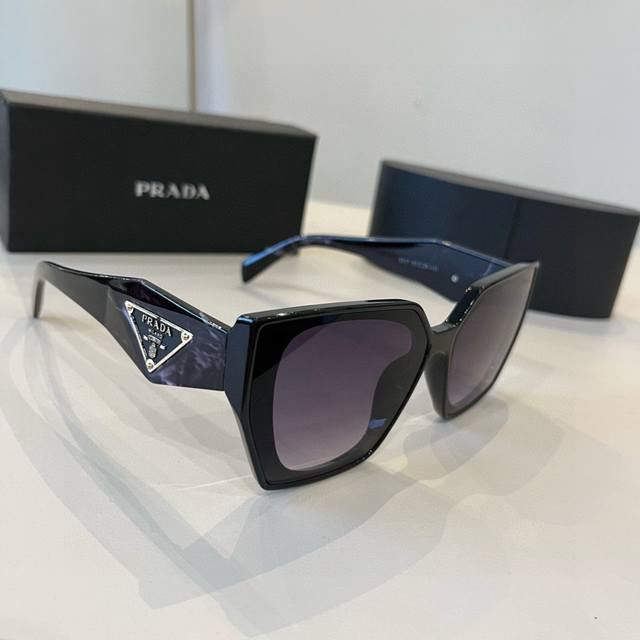 prada Prada 2025 new sunglasses classic triangle logo ladies fashion butterfly c