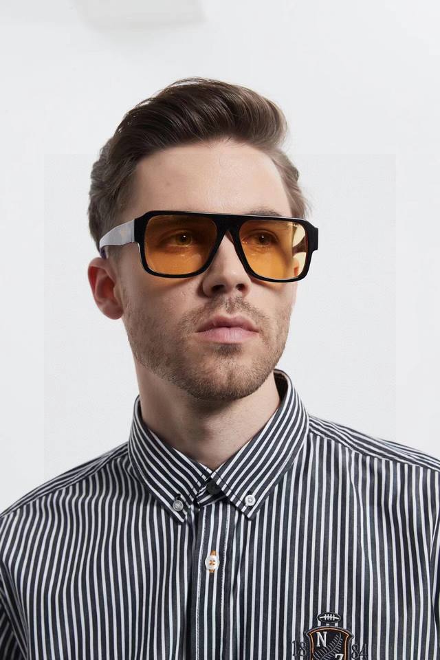 prada Prada sunglasses trendy fashion glasses men's pilot style sunglasses pr22Y