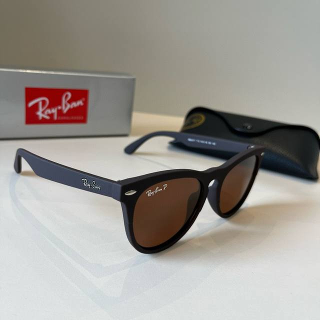 Rb4471 Rayban , a symbol of the US Air Force and beloved by celebrities, has al