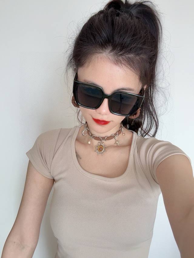 Lv 2025 new women's square frame sunglasses driving sunglasses new sunglasses fa