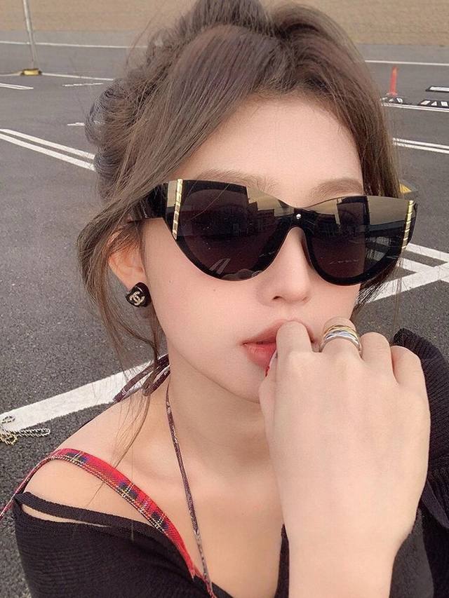 Chanel 2025 Spring New Trend Hot Fashion Square Frame Sunglasses High Quality Co