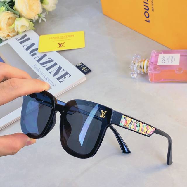 Louis Vuitto*Korean retro black polarized sunglasses for women sun protection hi