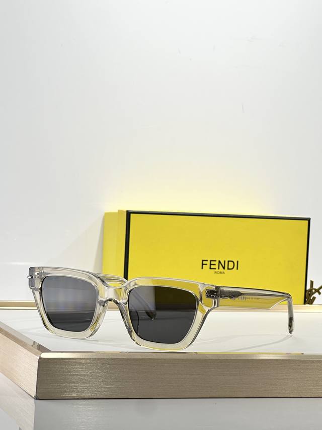 Fendi Model: Fe40191I Size: 50 ports 24-145