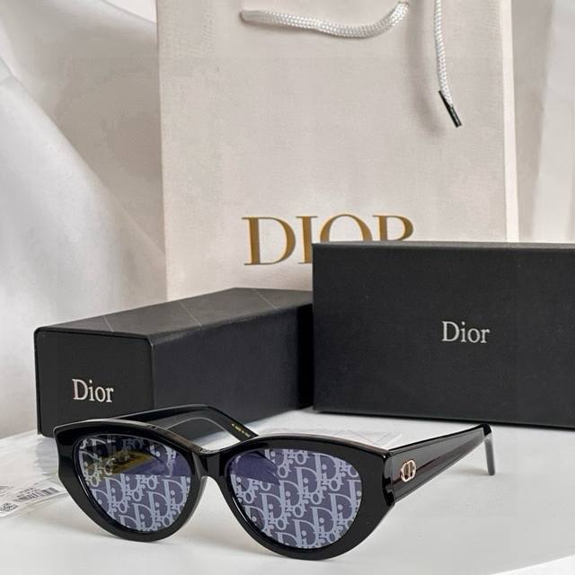 Arrived high quality Dio* Model: Dio*Glowb1F Size: 54 port 14-140