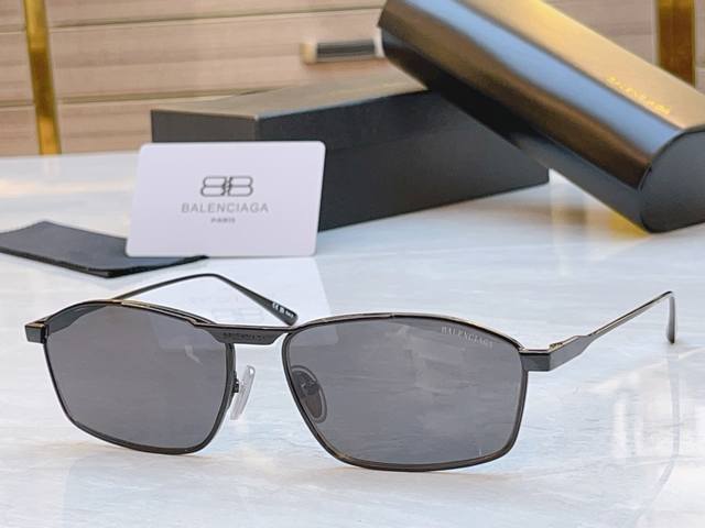 Balenciag* New Sunglasses, Model: Bb0416S, Size: 62/17-145