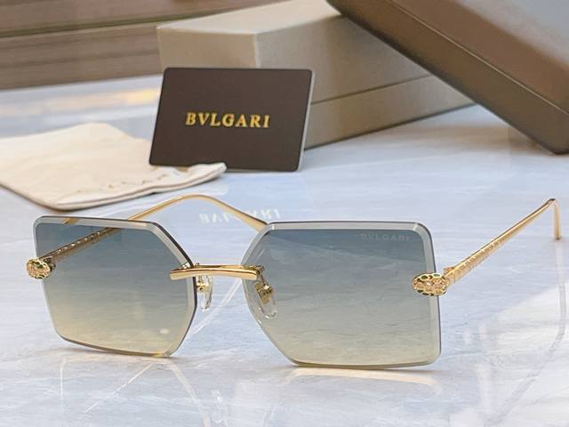 Bvlga* Bulgari new sunglasses, Model: Bv 9021B, Size: 61/17-145