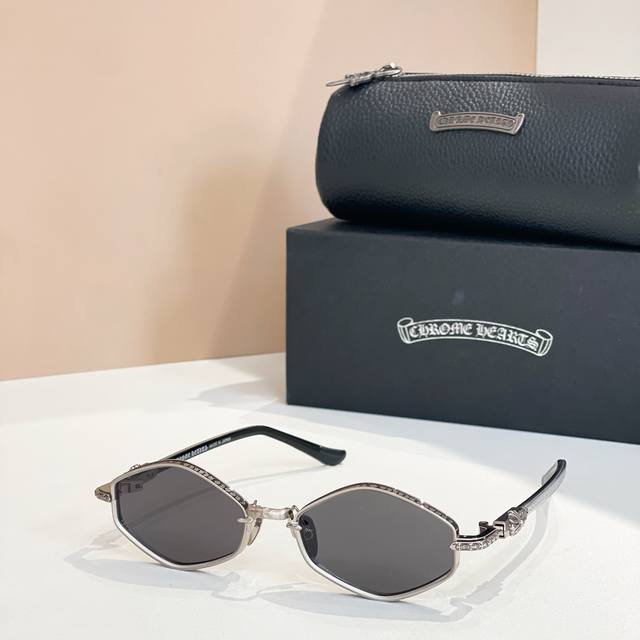 chrome Heart*Model: Nip Slipsize: 53 ports 19-141