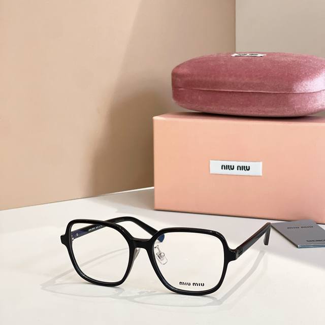 miu Mi* Model: Vmu 06Wsize: 53 ports 17-140