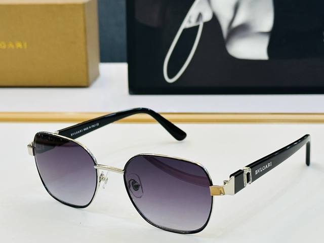 Model is also sold on the official website. Baogejia Bv50051 Size: 53 mouth 19-