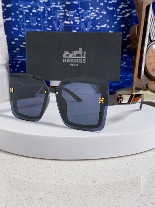 Hermes Hermes 2025 new European and American square sunglasses women's Instagra