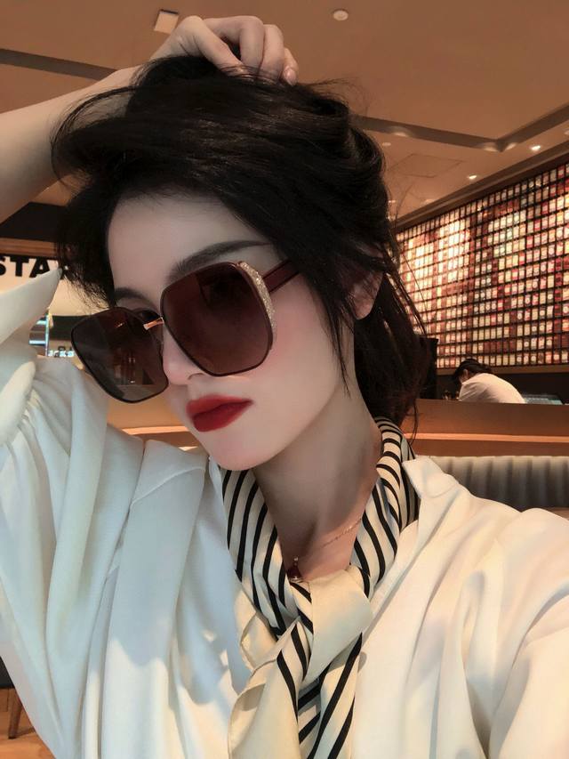 Chanel Chanel 2025 new trendy popular fashion square frame sunglasses comfortabl