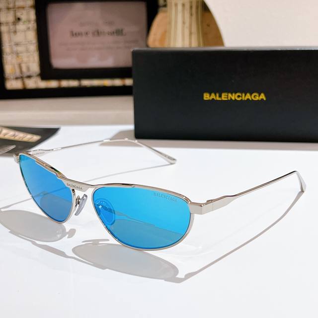 Balenciag* Model: Bb0417S Size: 63 ports 15-145