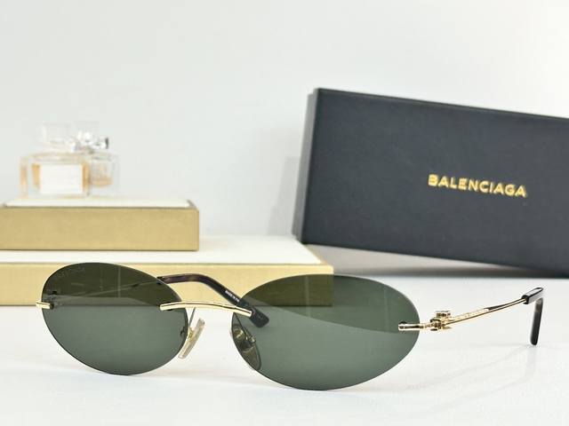 Balenciag* Mod: Bb0179S Size: 60 ports 18-140