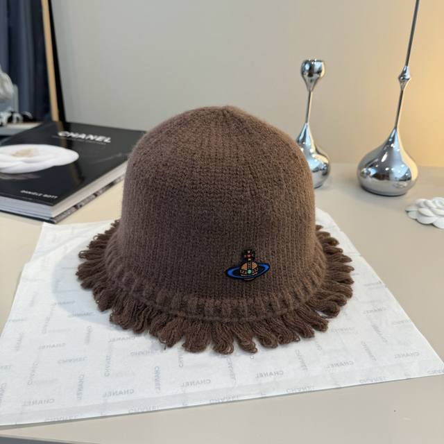 Empress Dowager Cixi's new wool bucket hat