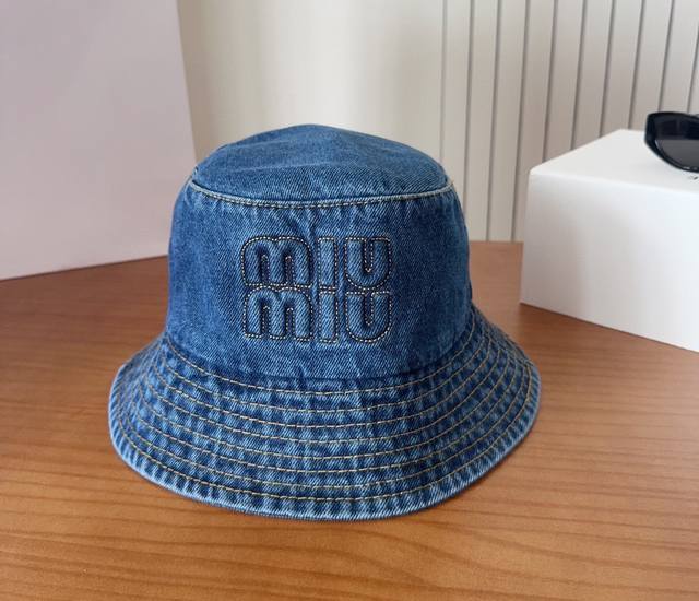 Mium Miu Miu 2025 new holiday style wide-brimmed bucket hat, versatile everyday