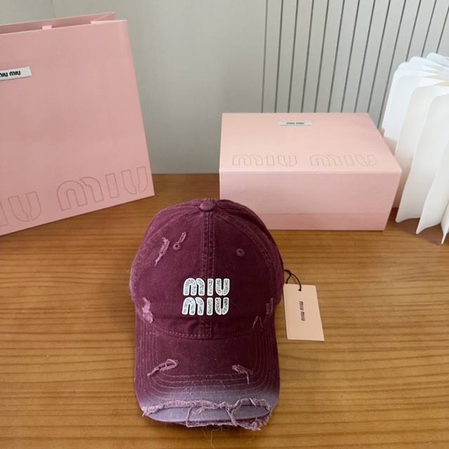Mium Miu Miu 2025 new baseball cap, a versatile everyday style ~ a must-have for