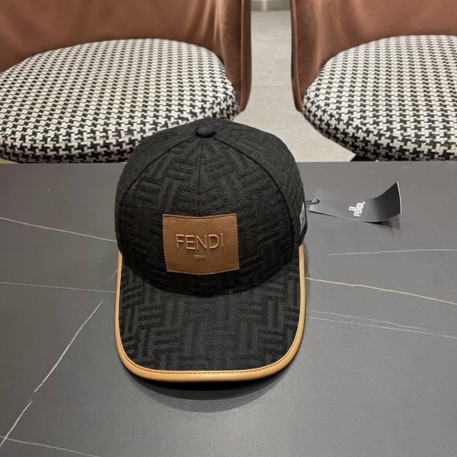 Fendi new original baseball cap, a perennial hot seller in the department store,