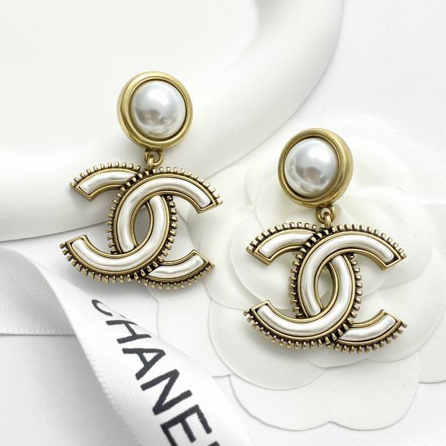 Chanel earrings are hot sellers! New arrival! Chan 24 vintage gold double C pea