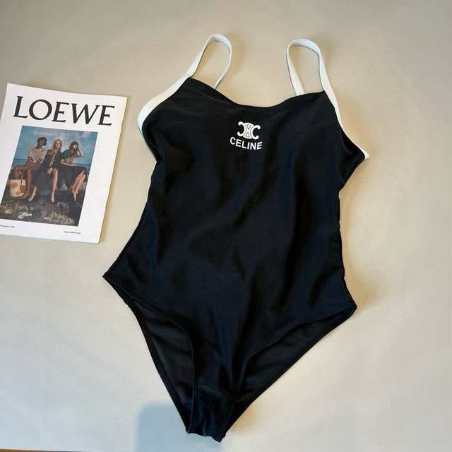 Celine's new one-piece swimsuit is suitable for a variety of scenarios.