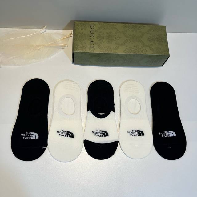 The North Face's new early autumn boat socks, classic style, fashionable and ad