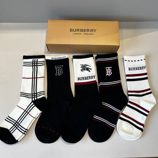 Burberry's new early autumn long socks, classic style, fashionable and advanced!