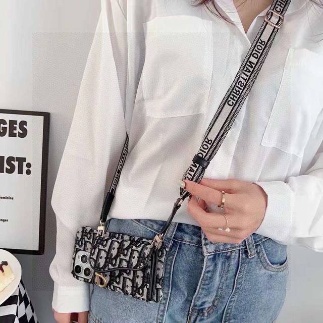 Dior Saddle bag card holder mobile phone case, can hold cards, documents, can be