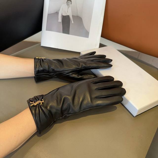 Saint Laurent women's new sheepskin gloves, fashionable gloves, warm and velvet