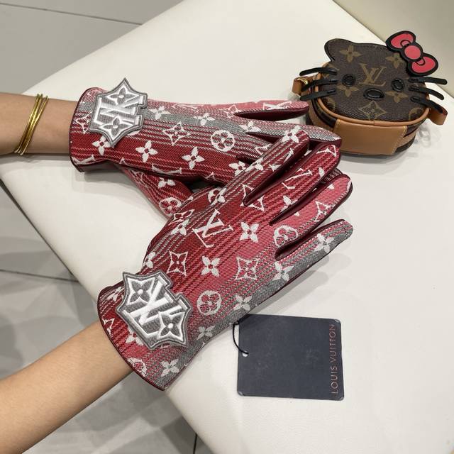 2025Lv gradient new cloth with leather gloves, fashionable motorcycle gloves, au