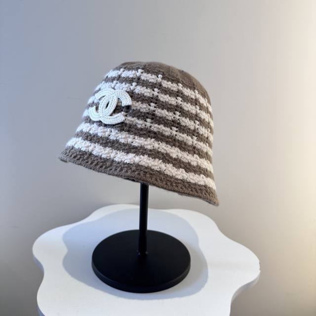 Chanel simple new knitted bucket hat autumn and winter must-have, very versatile