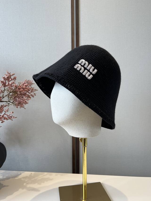 Miumiu new bucket hat, head circumference 57cm
