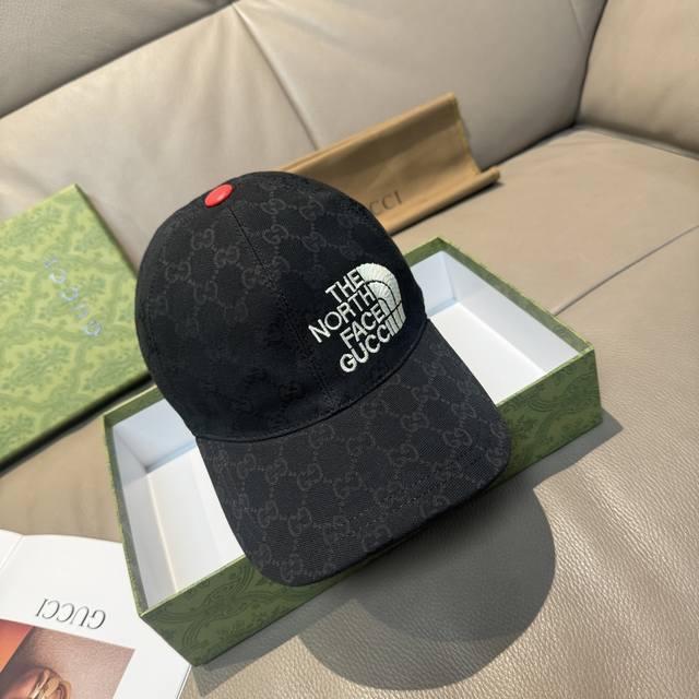 comes with a box bag, a new Gucci baseball cap with North Face embroidery! 1:1