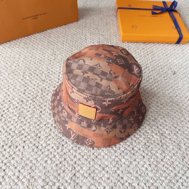 Lv Louis Vuitton bucket hat is light and breathable. Perfect version, exclusive