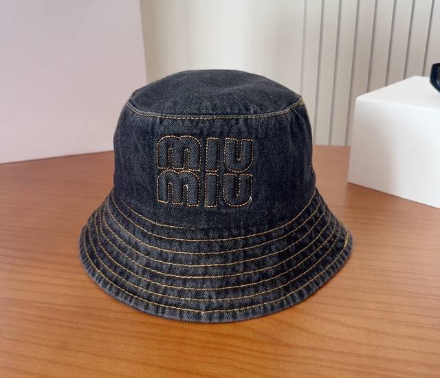 Mium Miu Miu 2025 new holiday style wide-brimmed bucket hat, versatile everyday