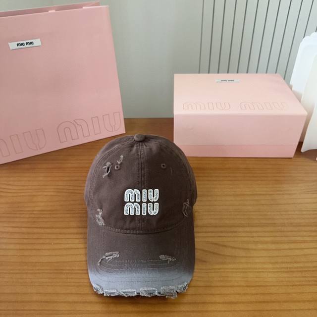 Mium Miu Miu 2025 new baseball cap, a versatile everyday style ~ a must-have for