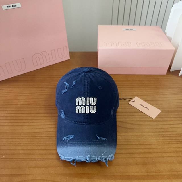 Mium Miu Miu 2025 new baseball cap, a versatile everyday style ~ a must-have for