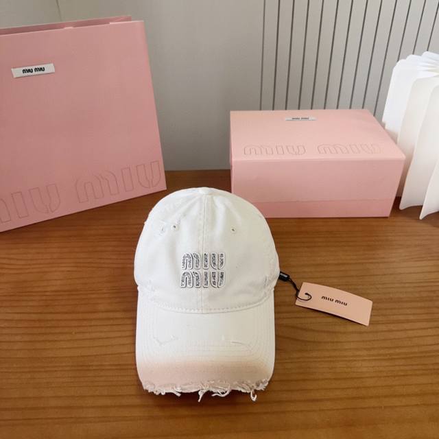 Mium Miu Miu 2025 new baseball cap, a versatile everyday style ~ a must-have for