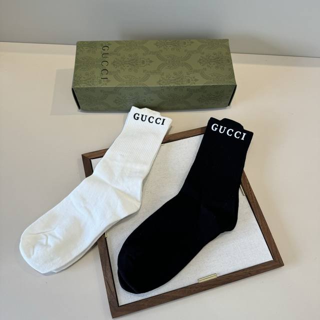 Gucci's new early autumn stockings, classic style, fashionable and advanced! A m