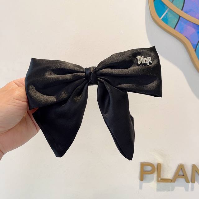 with packaging Dior Dior celebrity-style bow hairpin satin material slingshot c